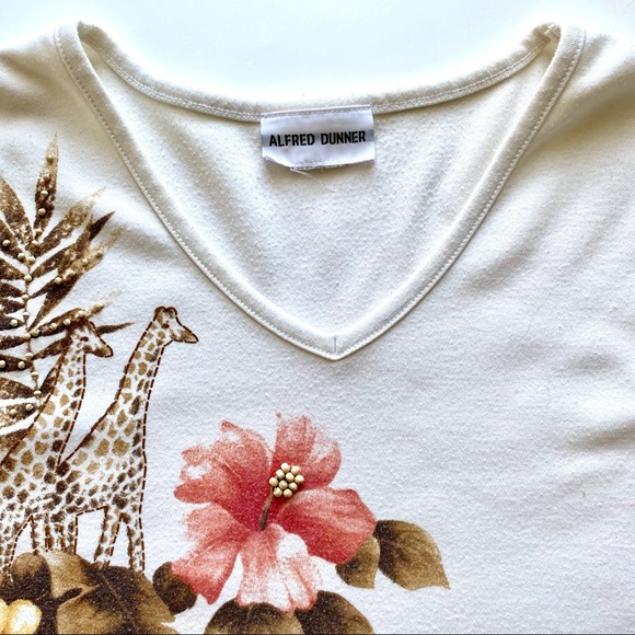 Alfred Dunner Short Sleeve T-shirt - Multicolored Giraffe Print - Picture 2 of 9